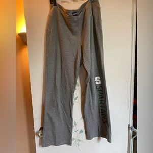 Women’s relaxed fit MSU sweatpants